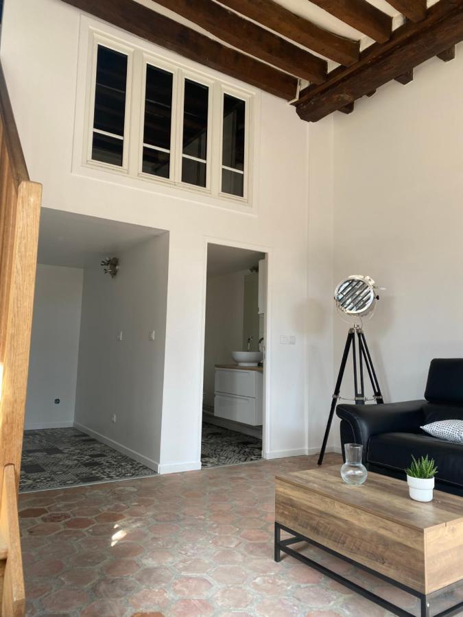 Studio Duplex Avec Spa Et Cour Privee Bonnelles Exterior foto
